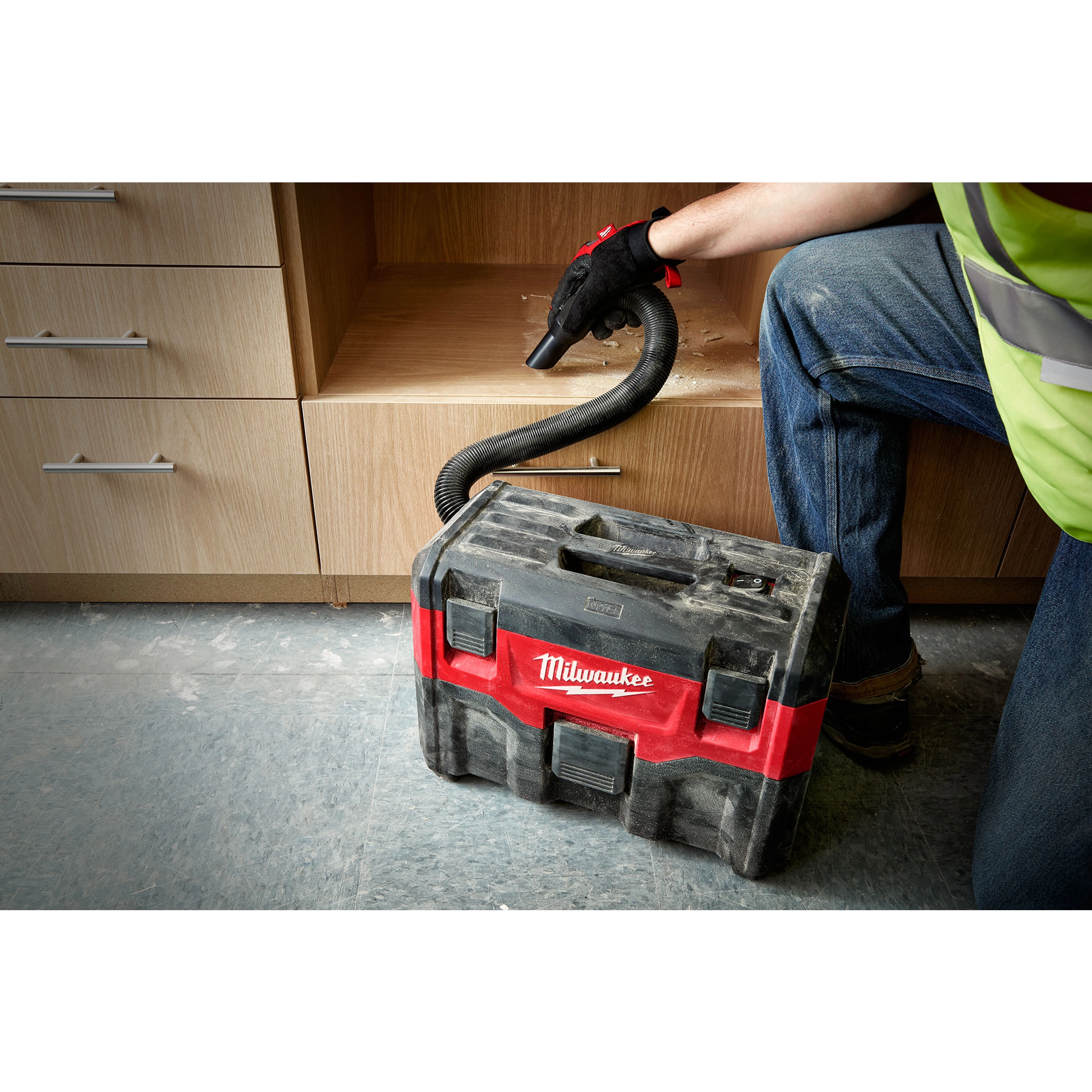 M18 2-Gallon Wet Dry Vacuum