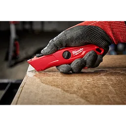 Self-Retracting Utility Knife