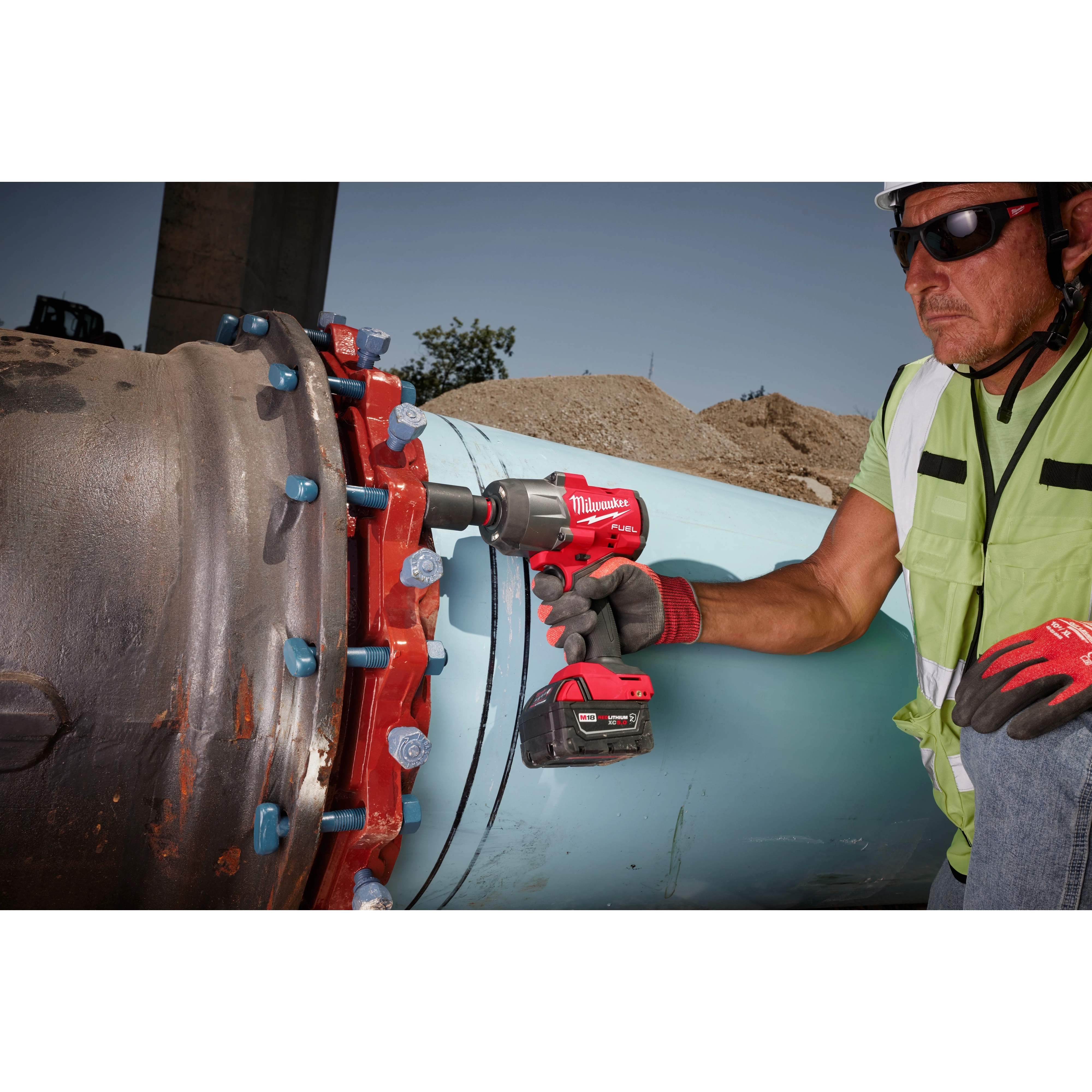 M18 FUEL™ 1/2" High Torque Impact wrench with Friction Ring Kit