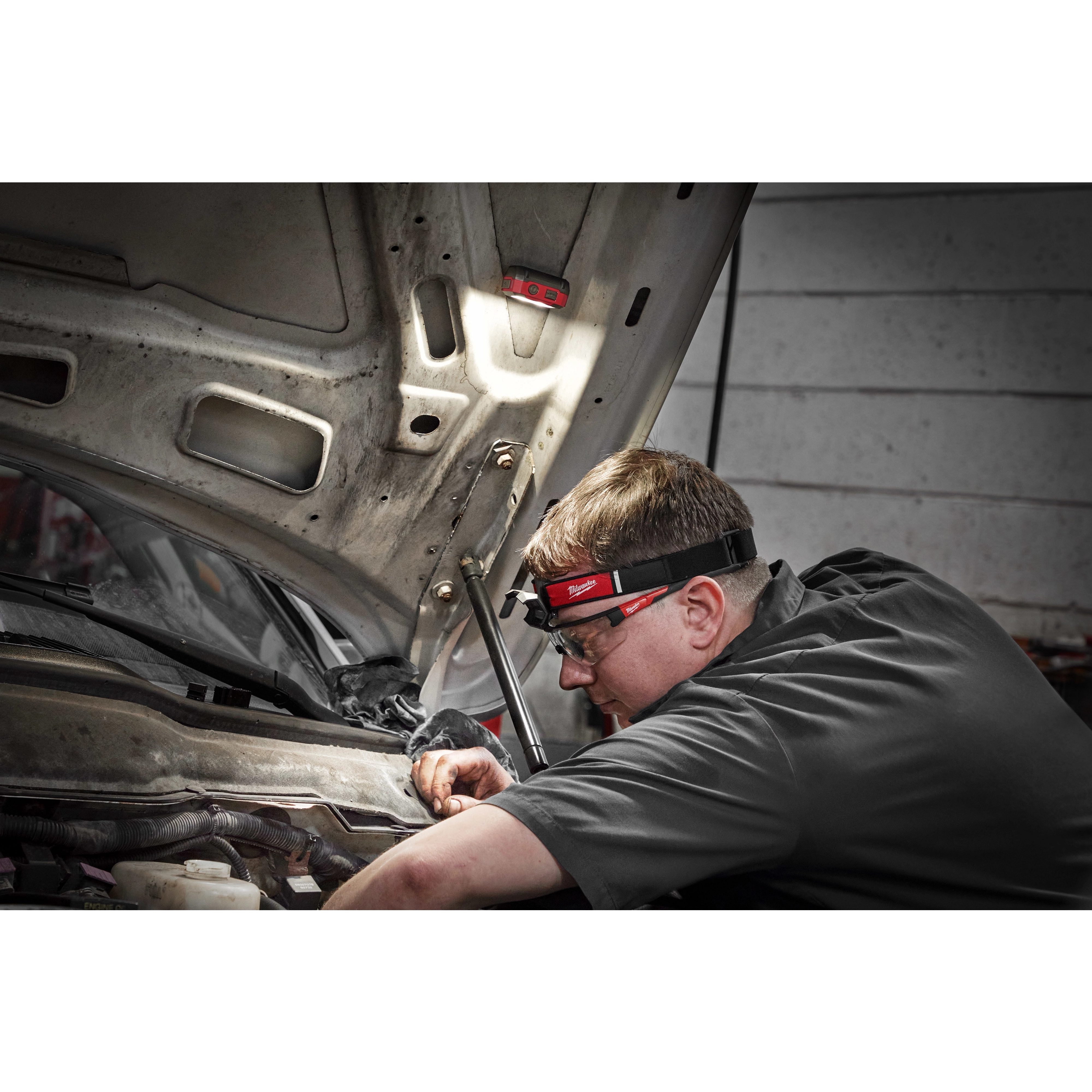 Milwaukee Rechargeable Magnetic Headlamp And Task Light