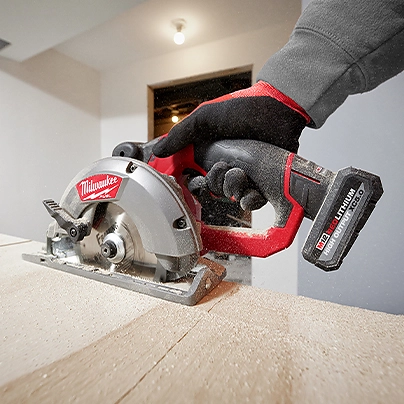 Milwaukee m12 high clearance output battery