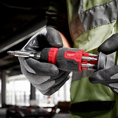 Milwaukee drill change bit deals
