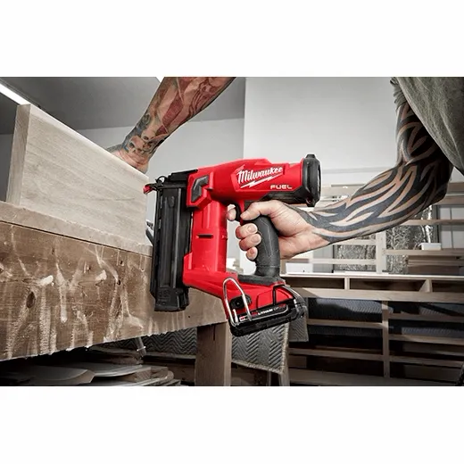 M18 FUEL 18 Gauge Brad Nailer Milwaukee Tool