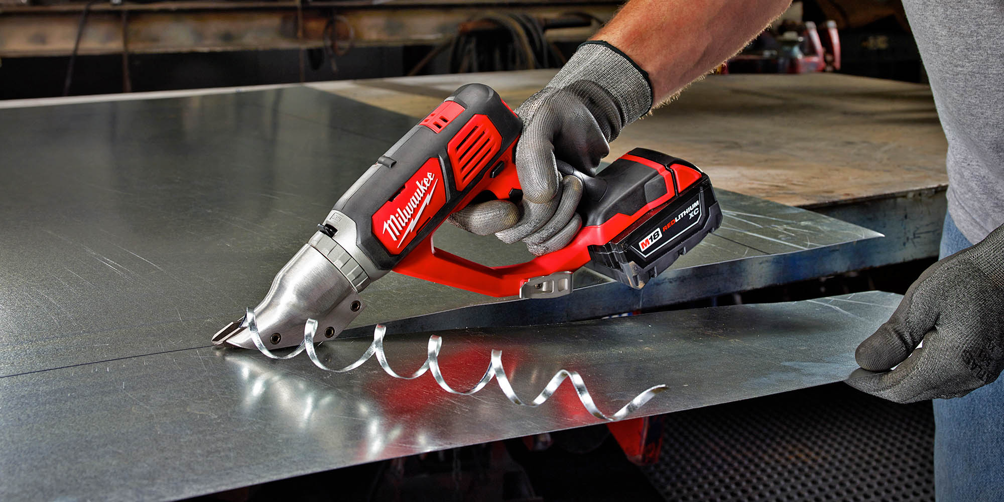 Metalworking Cordless and Corded Shears and Nibblers | Milwaukee Tool